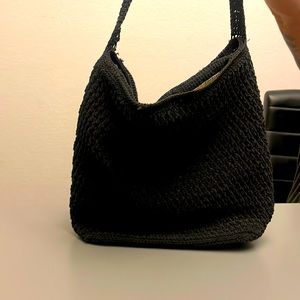 Liz Claiborne Black CrochetSmall Shoulder Bag Purse crossbody used condition